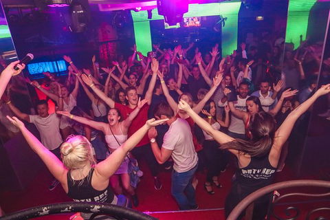 THE HANGOVER CRAWL - CLUB CRAWL SURFERS PARADISE - NIGHTLIFE - CLUBBING - Attractions Melbourne 1