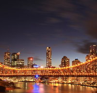 Brisbane Airport to and from Brisbane CBD for 7 ppl - Attractions Melbourne