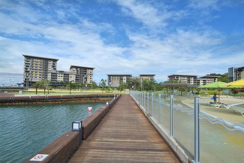 Darwin Shore Excursion: Hop-on Hop-off Bus Tour - Attractions Melbourne 13