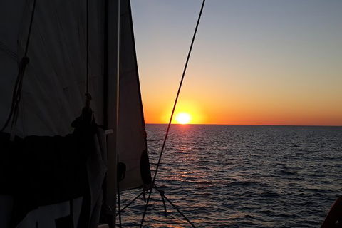 Sunset 3-Hour Cruise From Darwin Includes Dinner And Sparkling Wine - Attractions Melbourne 5