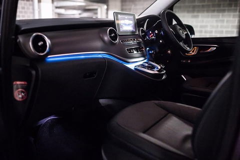 Luxury Sydney Airport Arrivals Transfer By People Mover - Attractions Melbourne 4