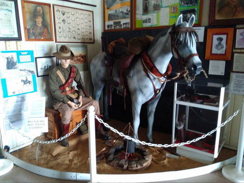 C.Q. Military And Artifacts Museum - Attractions Melbourne 1