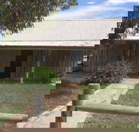Early Settlers Cottage Solly's Hut - Attractions Melbourne