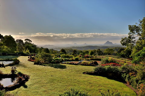 Glass House Mountains To Sunshine Coast Shores - Attractions Melbourne 0