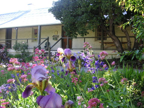 Raglan Gallery And Cultural Centre - Attractions Melbourne 0
