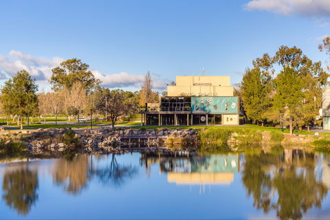 Wagga Wagga Civic Theatre - Attractions Melbourne 1