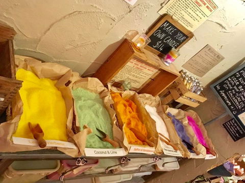 3 Wishes Candle Barn - Attractions Melbourne 0