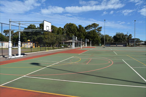 Cleve Sporting Facilities - Attractions Melbourne 0
