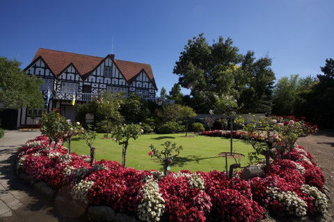 Cockington Green Gardens - Attractions Melbourne 0