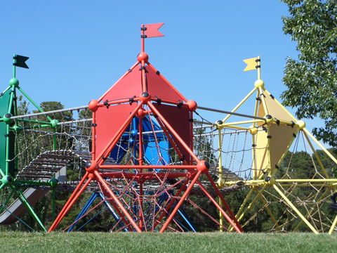 Fadden Pines Playground - Attractions Melbourne 0