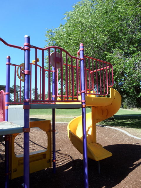 Fadden Pines Playground - Attractions Melbourne 2
