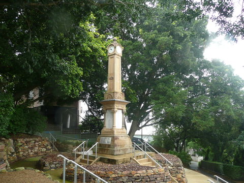 Ithaca War Memorial And Park - Attractions Melbourne 0
