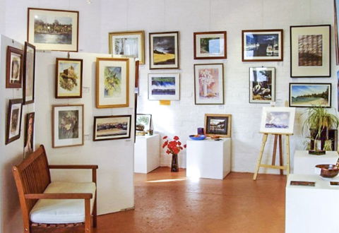 Lovett Gallery Cygnet - Attractions Melbourne 1