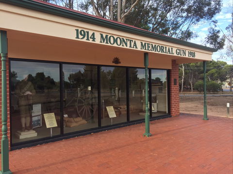 Moonta Memorial Gun 1914-1918 - Attractions Melbourne 0