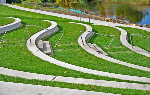 Queen Elizabeth Ll Park Queanbeyan - Attractions Melbourne 2