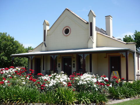 Quondong Cottage - Attractions Melbourne 2