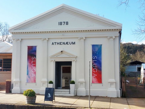 Sluga Gallery - Attractions Melbourne 0