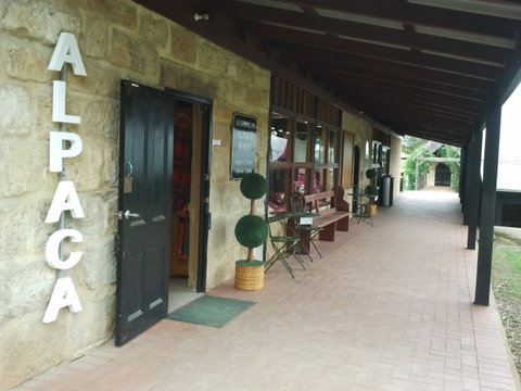 Australian Alpaca Barn - Pokolbin - Attractions Melbourne 0