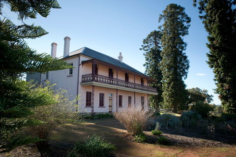 Bella Vista - Attractions Melbourne 0