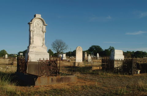 Charters Towers Cemetery - Attractions Melbourne 2