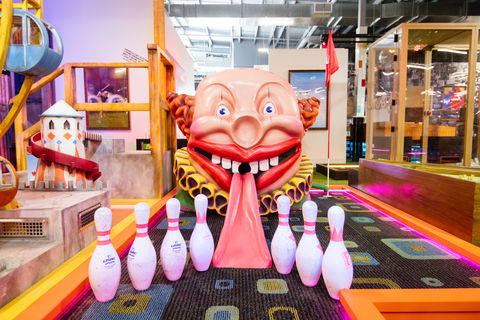 Holey Moley Carousel - Attractions Melbourne 1