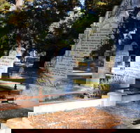 Lucindale Cemetery - Attractions Melbourne