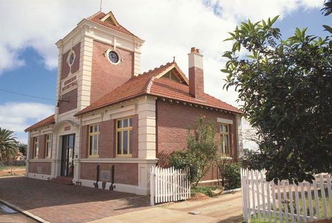 Merredin - Attractions Melbourne 1