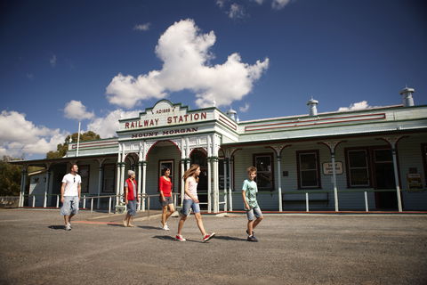 Mount Morgan - Attractions Melbourne 0