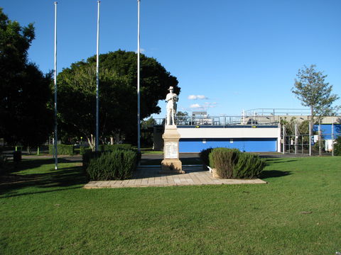 Oxley War Memorial - Attractions Melbourne 0