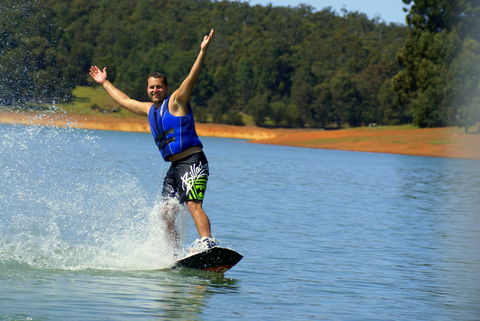 Waroona Dam - Attractions Melbourne 2