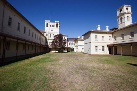 Aradale Lunatic Asylum - Attractions Melbourne 1