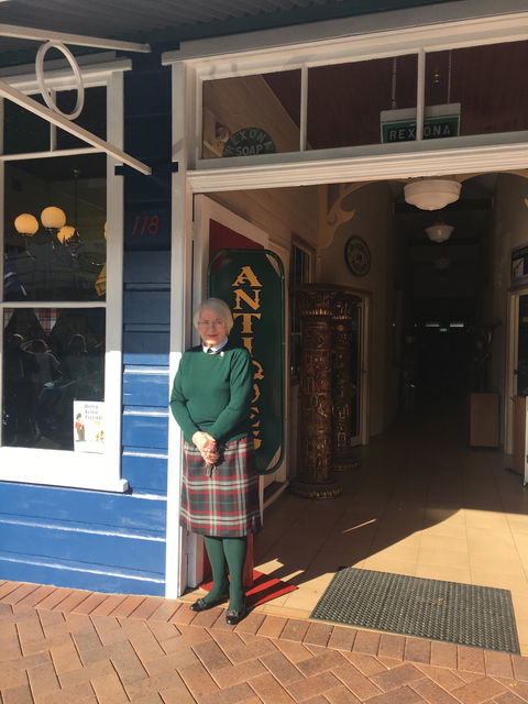 Broughton Antiques - Attractions Melbourne 0