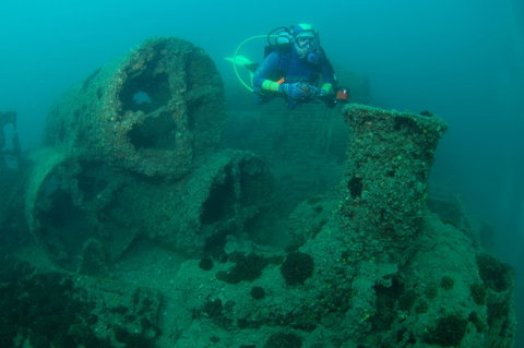 Cochrane Artificial Reef Dive Site - Attractions Melbourne 1
