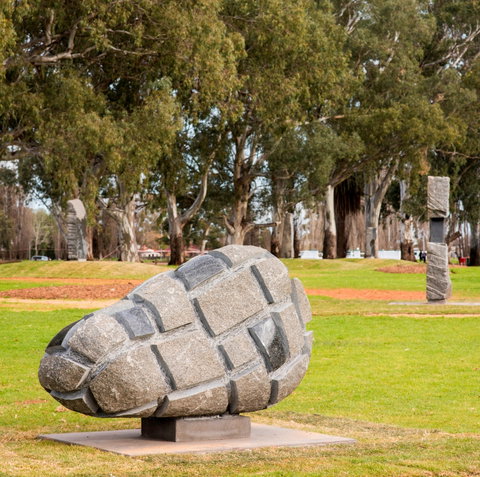 Griffith Centenary Sculptures - Attractions Melbourne 2