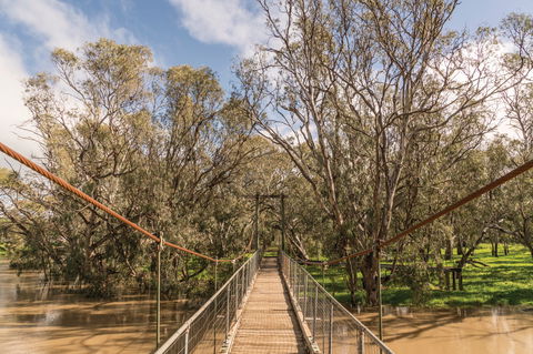 Lachlan River Swing Bridge - Attractions Melbourne 0