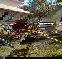 Mr and Mrs Behan Sulky Display - Attractions Melbourne