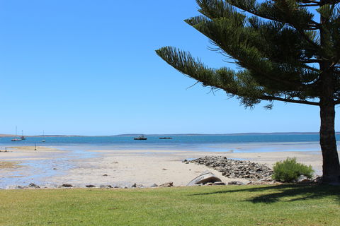 North Point Reserve (Mundy's Mooring) Playground - Attractions Melbourne 0