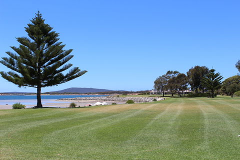 North Point Reserve (Mundy's Mooring) Playground - Attractions Melbourne 1
