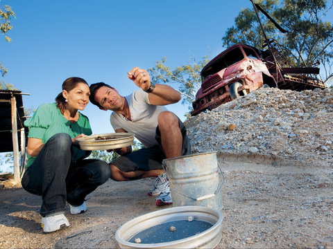 Sapphire - Attractions Melbourne 0