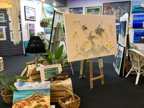 Straddievarious Gallery - Attractions Melbourne 0