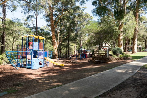 Vasse River And Rotary Park - Attractions Melbourne 0