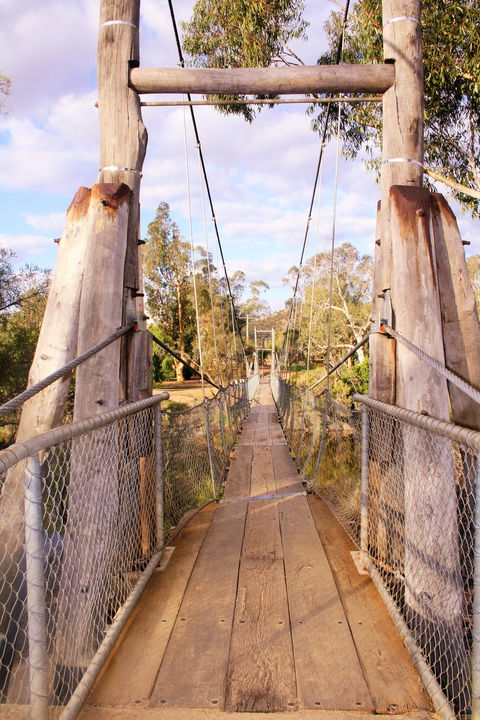 Avon River Walk Trail And Janet Millet Lane - Attractions Melbourne 1