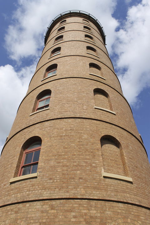 East  Bundaberg Water Tower - Attractions Melbourne 1
