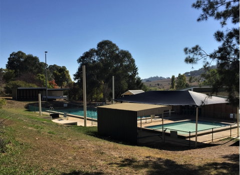 Gunning Pool - Attractions Melbourne 0