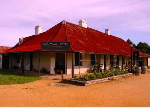 Gundaroo - Attractions Melbourne 0