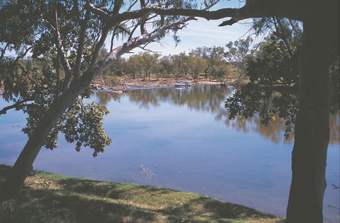 Halls Creek - Attractions Melbourne 0