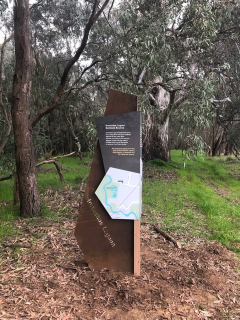 Horseshoe Lagoon Reserve - Attractions Melbourne 0