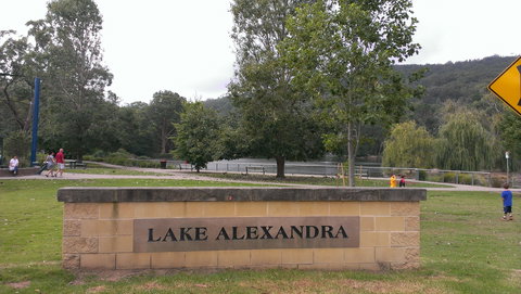 Lake Alexandra Reserve - Attractions Melbourne 0