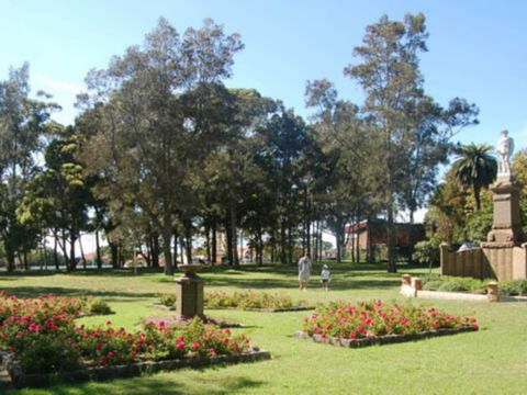 Memorial Gardens Bondi - Attractions Melbourne 0