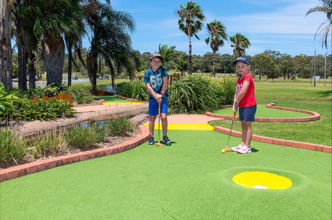 Port Macquarie Driving Range And Mini Golf - Attractions Melbourne 2